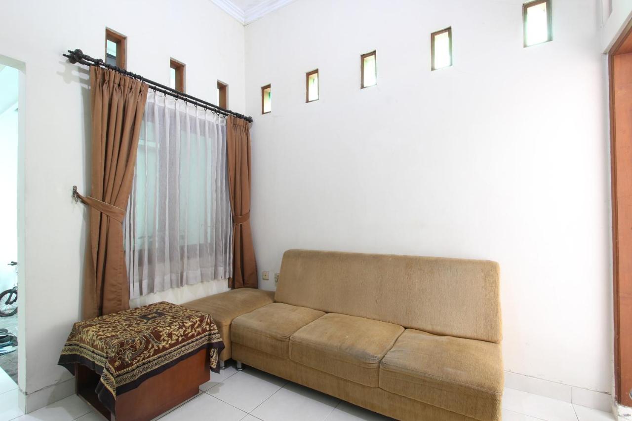 Oyo 92629 Pondok Kawandya Karanganyar  Екстер'єр фото